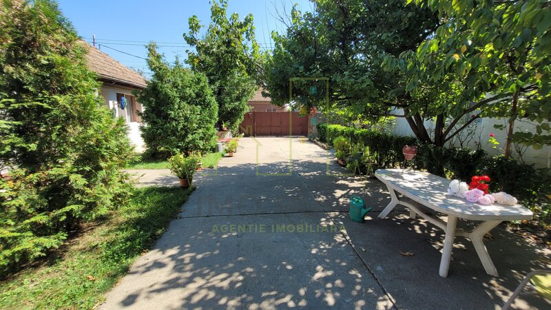 Timis  Casa individuala. Teren 2373 mp. Sacalaz